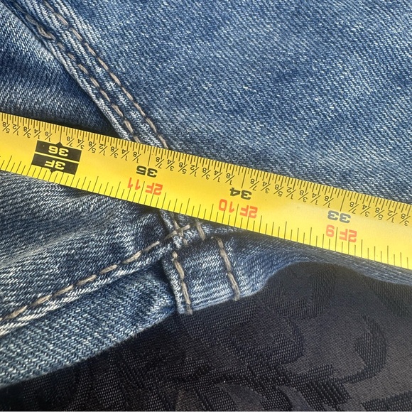 True Religion GENO Relaxed Slim size 33
Inseam 34” - Picture 8 of 8